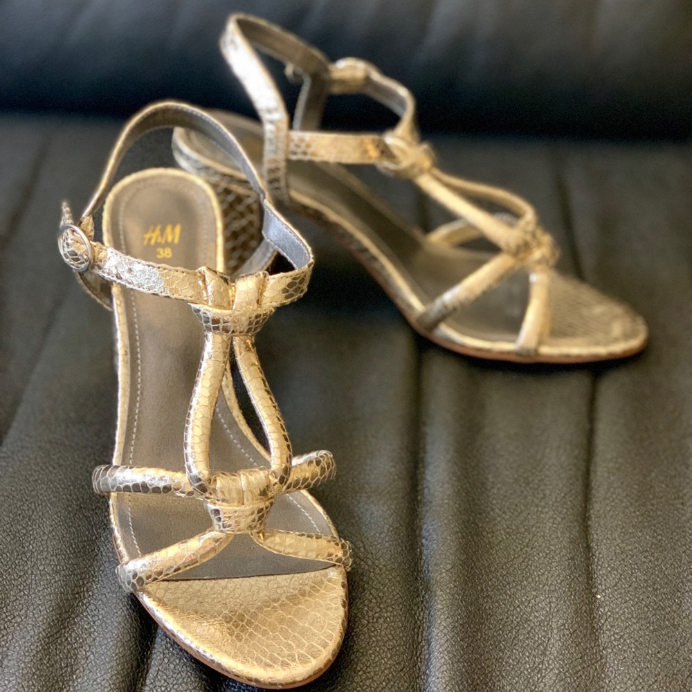 HM Women’s champagne sandal pumps 38